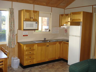 Paradise Park Cabins - Sunshine Coast Guide 4