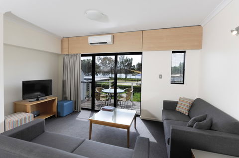 Assured Ascot Quays Apartment Hotel - Sunshine Coast Guide 5