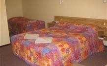 Wagon Wheel Motel And Units - Coonabarabran - Sunshine Coast Guide 0