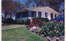 Coach Cottage - Sunshine Coast Guide 1