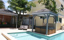 Aarons At Byron - - Sunshine Coast Guide 3