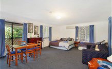 Ambleside Bed And Breakfast Cabins - Sunshine Coast Guide 0