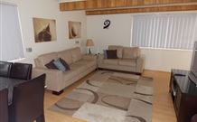 Cedar Pines Cottages - Sunshine Coast Guide 0