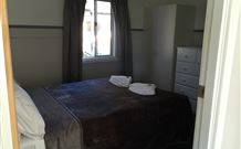 Charles Rasp Cottage - Sunshine Coast Guide 4