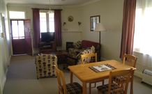 Couria Creek Cottages - Sunshine Coast Guide 0