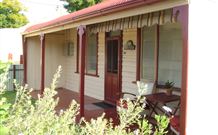 Couria Creek Cottages - Sunshine Coast Guide 6
