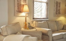 DenFenella Lodge - Sunshine Coast Guide 1