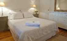 DenFenella Lodge - Sunshine Coast Guide 2