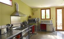 Wagon Wheel Motel And Units - Sunshine Coast Guide 2