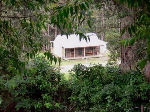 Coach Cottage - Sunshine Coast Guide 8