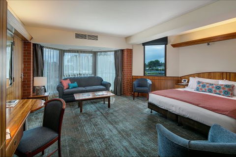 Arkaba Hotel - Sunshine Coast Guide 1