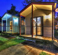 Wallace Motel and Caravan Park - Sunshine Coast Guide