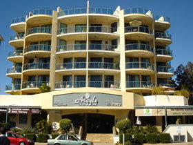 Argyle On The Park - Sunshine Coast Guide 0