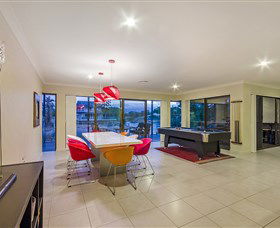Aqua Palms At Vogue Holiday Homes - Sunshine Coast Guide 1
