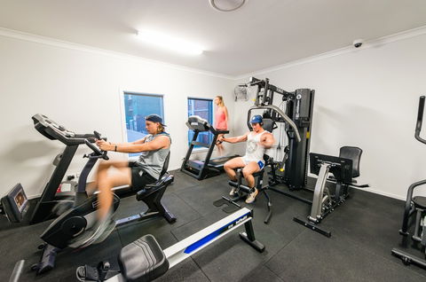 Athena Motel Apartments - Sunshine Coast Guide 6