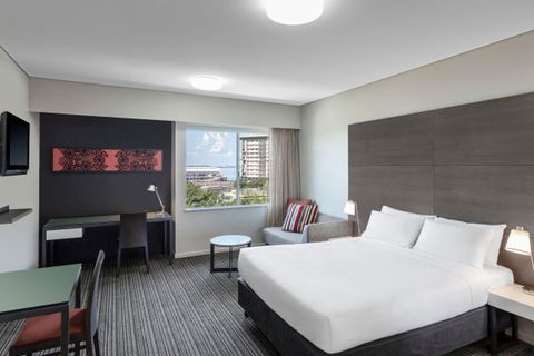 Adina Apartment Hotel Darwin Waterfront - Sunshine Coast Guide 5