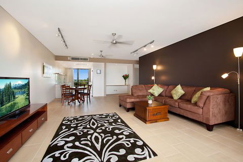Akuna Waterfront - Sunshine Coast Guide 8