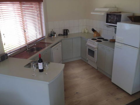 Captain's Quarters Bermagui - Sunshine Coast Guide 8
