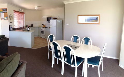 Captain's Quarters Bermagui - Sunshine Coast Guide 9
