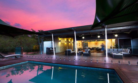 Cicada Lodge - Sunshine Coast Guide 0