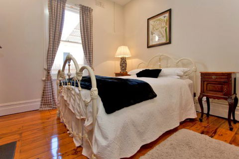 Elegance On Englehardt - Sunshine Coast Guide 3