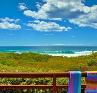 Surfside on Mollymook Beach - Sunshine Coast Guide