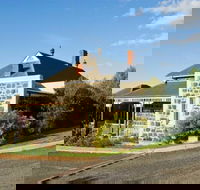 Hermitage Hill Resort - Sunshine Coast Guide