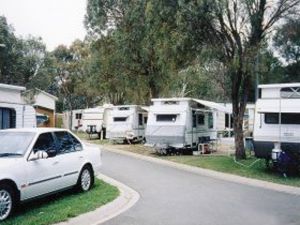Governors Hill Caravan Park - Sunshine Coast Guide 0
