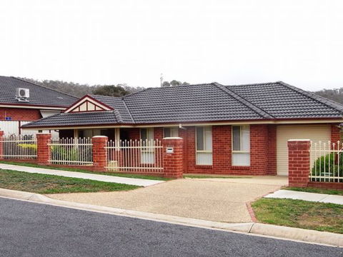 Relax On Regina - Sunshine Coast Guide 61