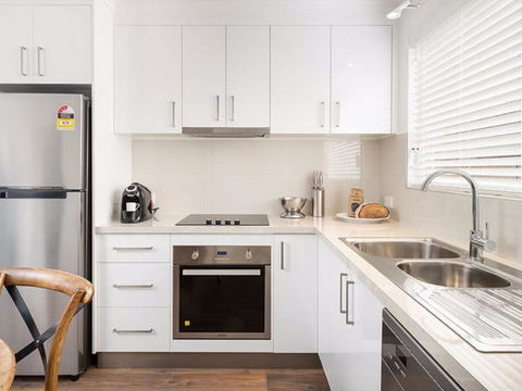 Relax On Regina - Sunshine Coast Guide 38