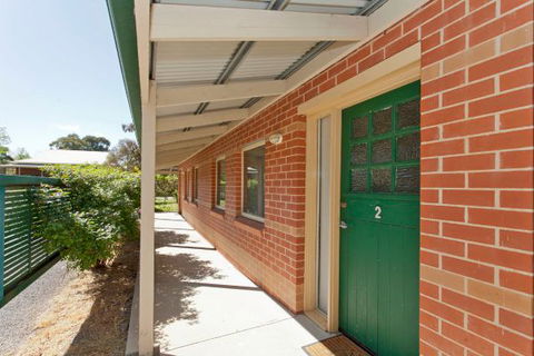 Relax On Regina - Sunshine Coast Guide 48