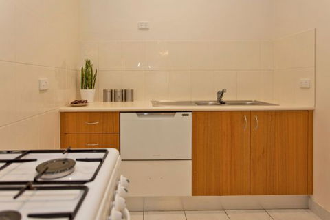 Relax On Regina - Sunshine Coast Guide 52