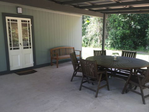 Blackwattle Farm Bed And Breakfast And Farm Stay - Sunshine Coast Guide 6