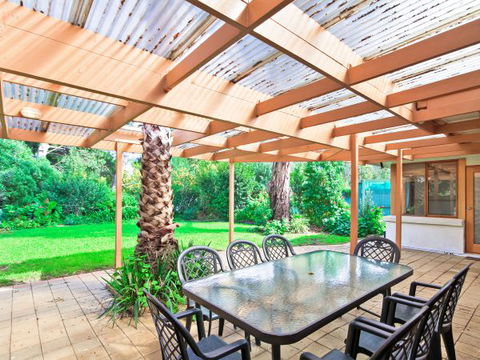 Century 21 SouthCoast: Moana Blue - Sunshine Coast Guide 7