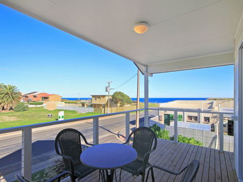 Century 21 SouthCoast: Moana Blue - Sunshine Coast Guide 8