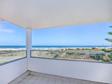 Century 21 SouthCoast: Moana Blue - Sunshine Coast Guide 13