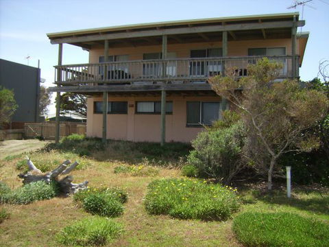 Century 21 SouthCoast: Moana Blue - Sunshine Coast Guide 16