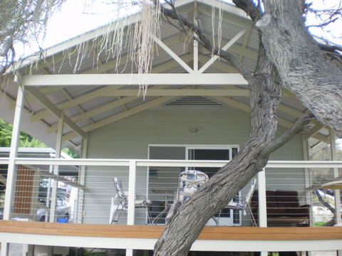 Century 21 SouthCoast: Moana Blue - Sunshine Coast Guide 29