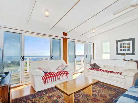 Century 21 SouthCoast: Moana Blue - Sunshine Coast Guide 58