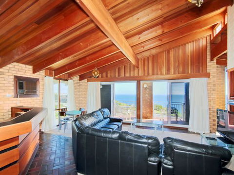 Century 21 SouthCoast: Moana Blue - Sunshine Coast Guide 61