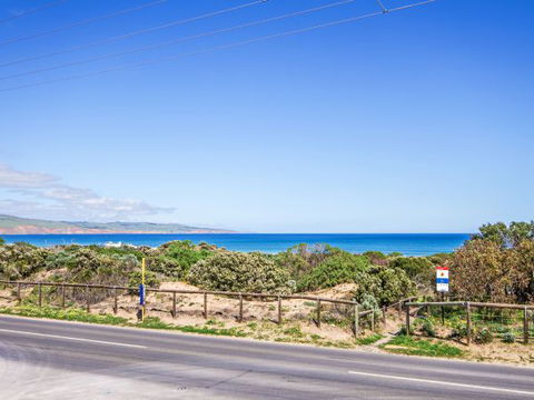 Century 21 SouthCoast: Moana Blue - Sunshine Coast Guide 88
