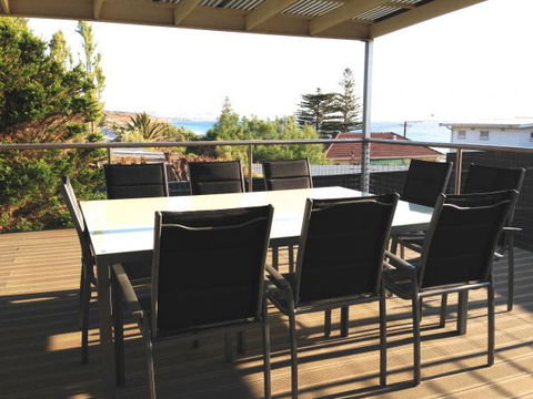 Century 21 SouthCoast: Moana Blue - Sunshine Coast Guide 90