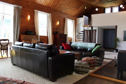 Chapel Lane Hall - Sunshine Coast Guide 3