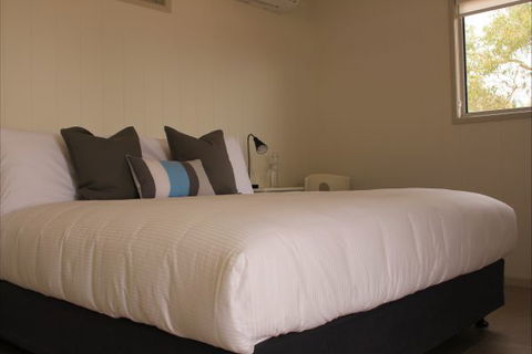Cooper's Country Lodge - Sunshine Coast Guide 0