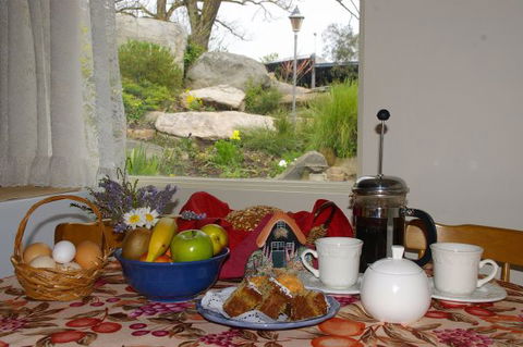 Naimanya Cottage - Sunshine Coast Guide 1