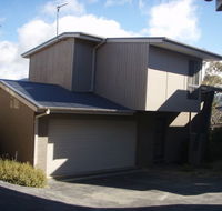 Balaton 4 - Sunshine Coast Guide