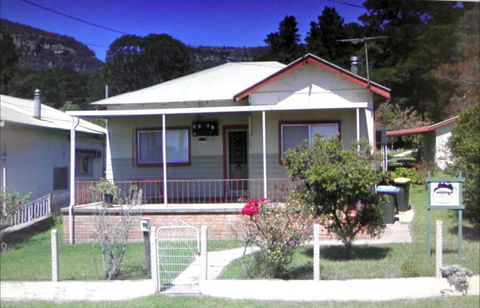 CASS Cottage - Sunshine Coast Guide 0