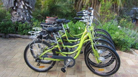 Paul's Eco E Bike Tours - Sunshine Coast Guide 0