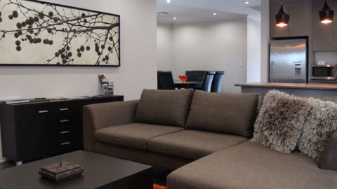 Casavino Luxury Villas - Sunshine Coast Guide 0
