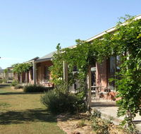 Overflow Cottages - Sunshine Coast Guide